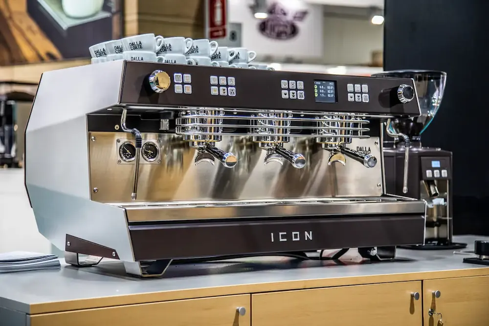 dalla corte ICON coffee machine